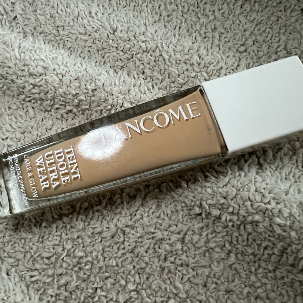Lancôme Glowy Foundation